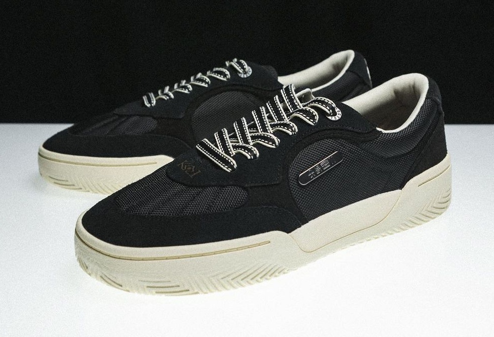 Lifestyle Sneakers: Blending Fashion and Function for Everyday Wear