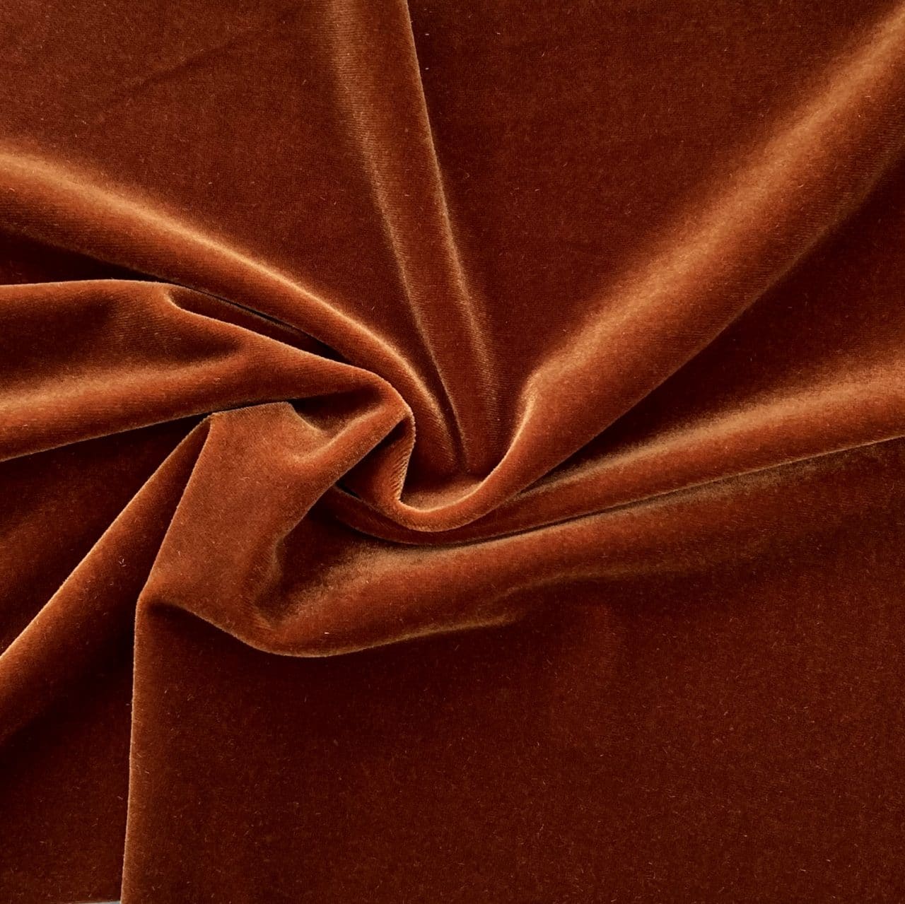 Velvet Fashion Trends: Complete Guide to Styling and Current Appeal