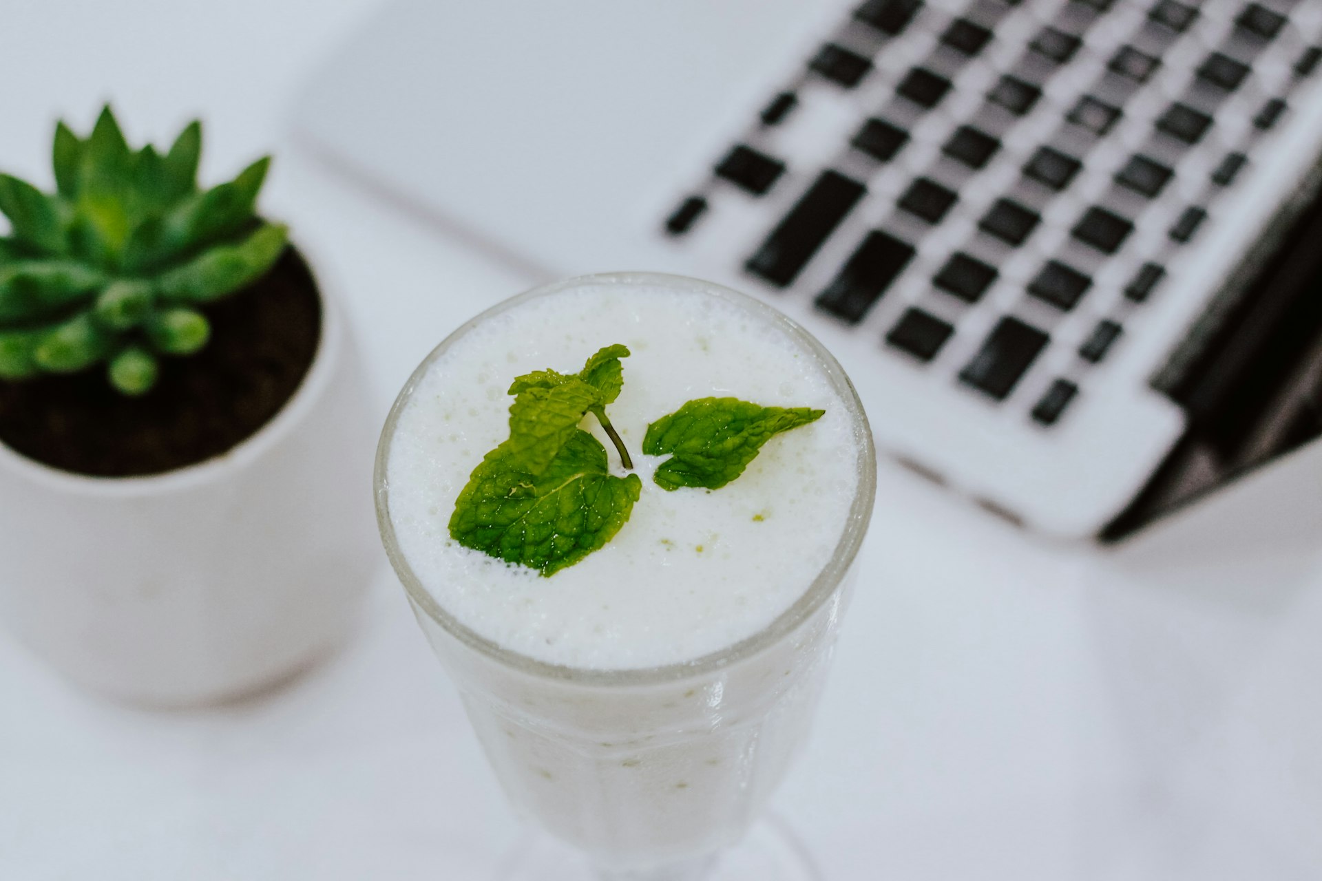 Sustainable Solutions for Cocktail Stirring: Eco-Friendly Alternatives for Every Occasion