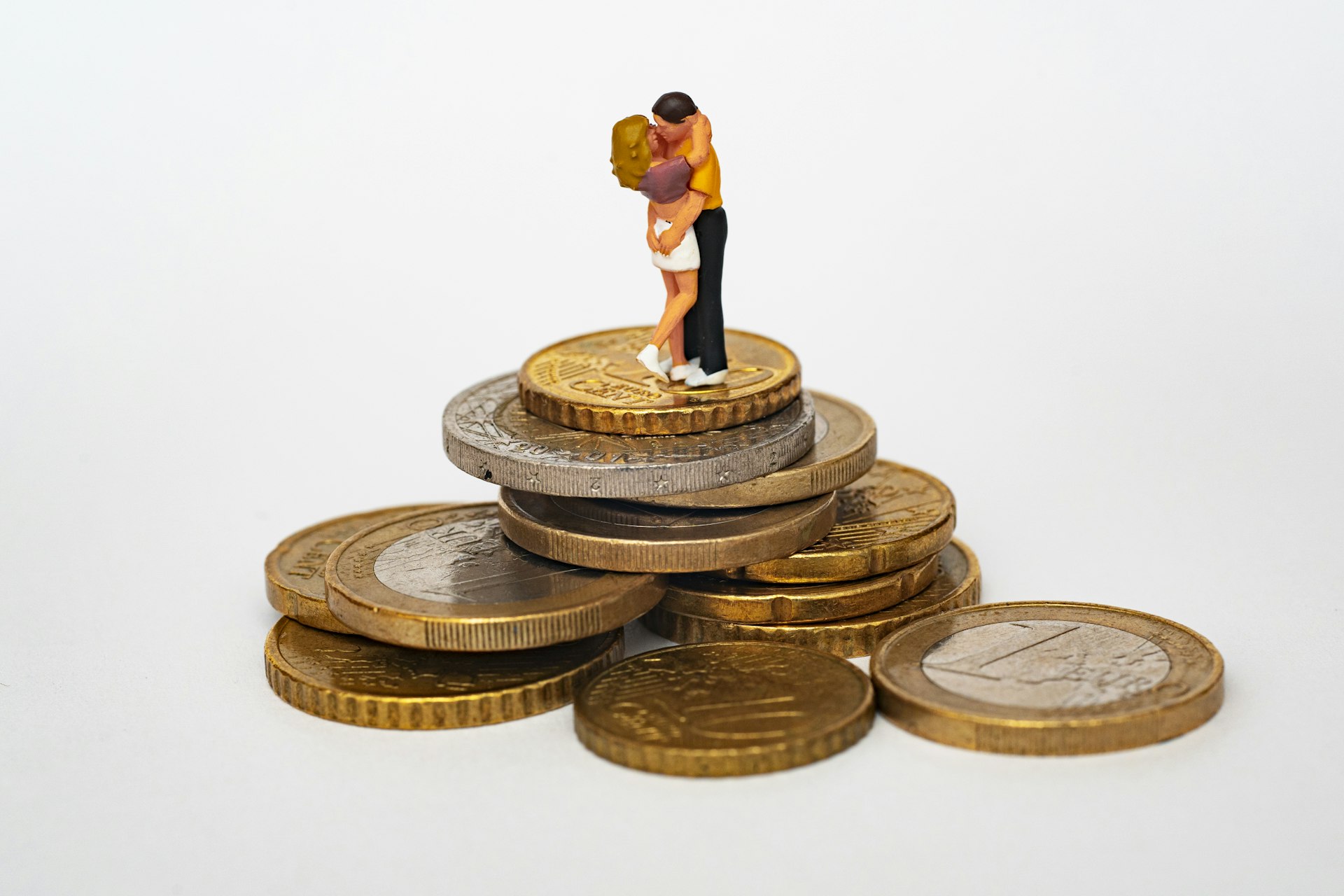 Smart Financial Planning for Single-Income Households: Build Stability, Save More, Stress Less