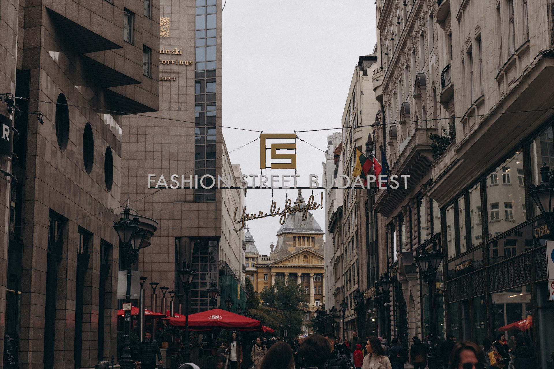 Understanding Fast Fashion: Brands, Origins, and Sustainable Alternatives
