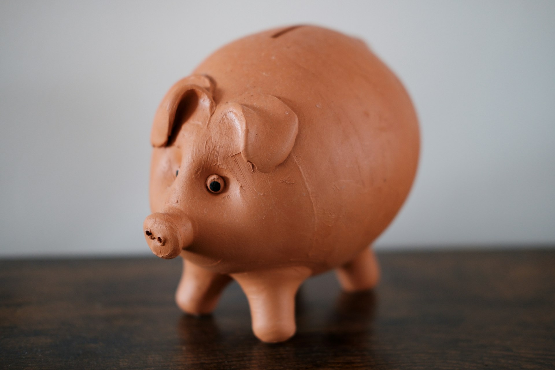 Understanding Pegging in Finance: Definition, Applications, and Practical Guidance